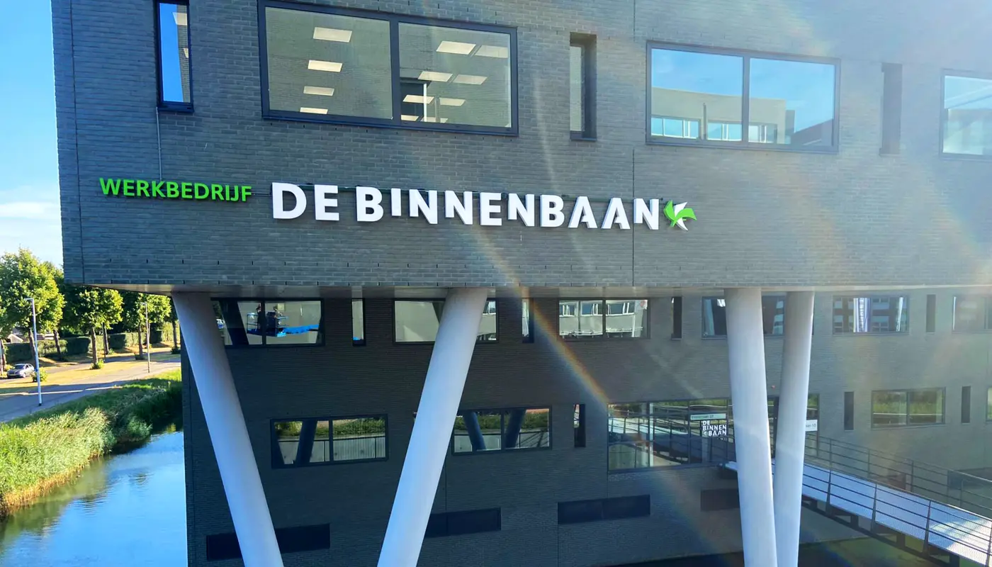 Doos- en acryllaatletters